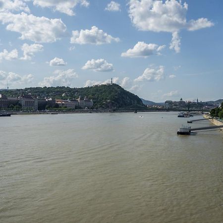 Near The River Apartment 1 Budapeste Exterior foto